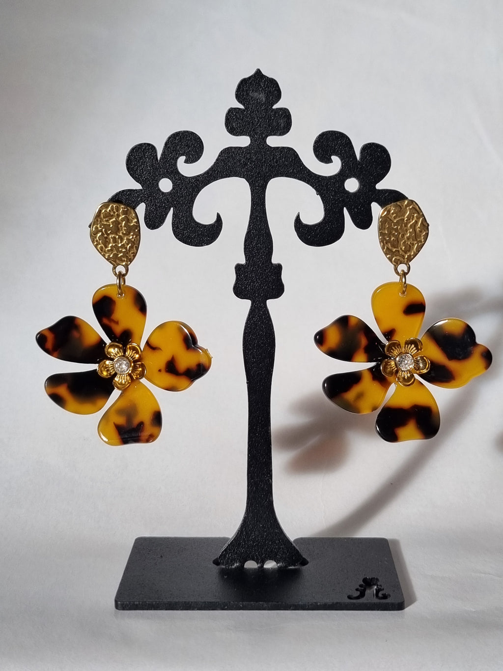 Boucles d’oreilles Fleurs Tortoise & Or Martelé