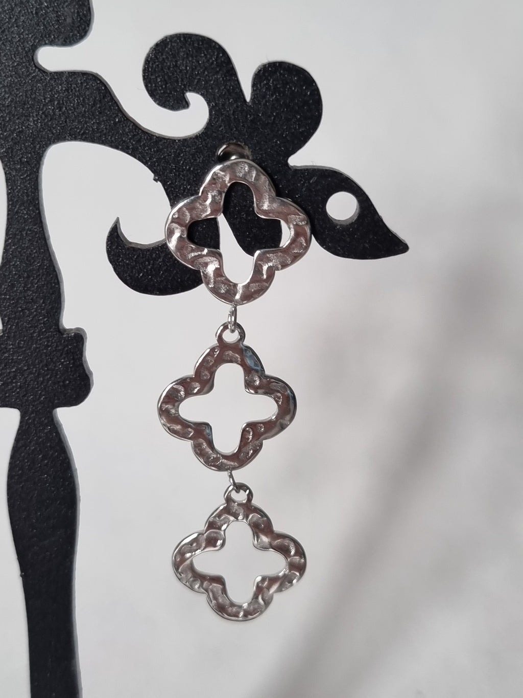 Boucles d’oreilles Quatrefeuilles Dorés Martelés