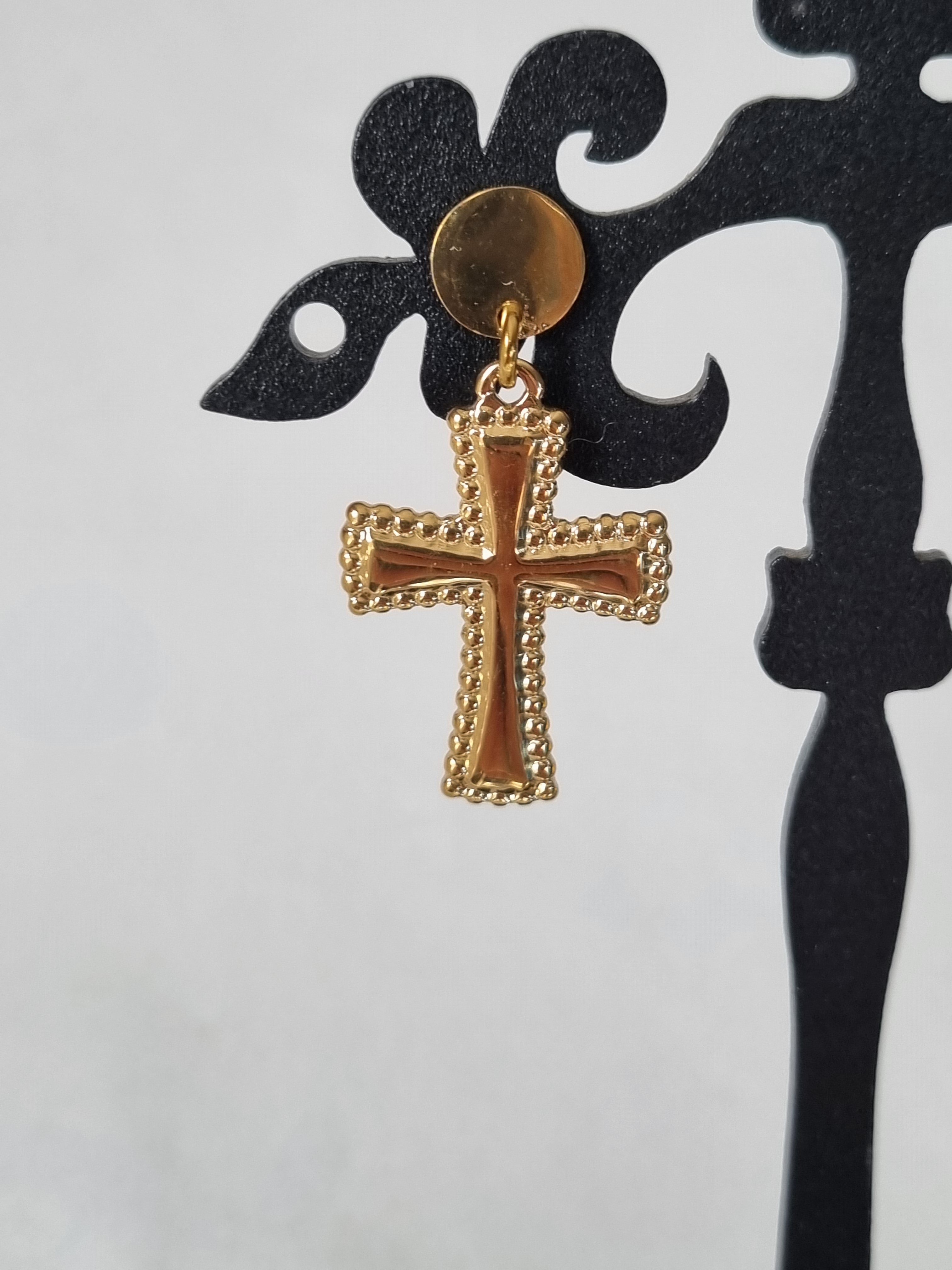 Boucles d’oreilles Croix Dorées Texturées