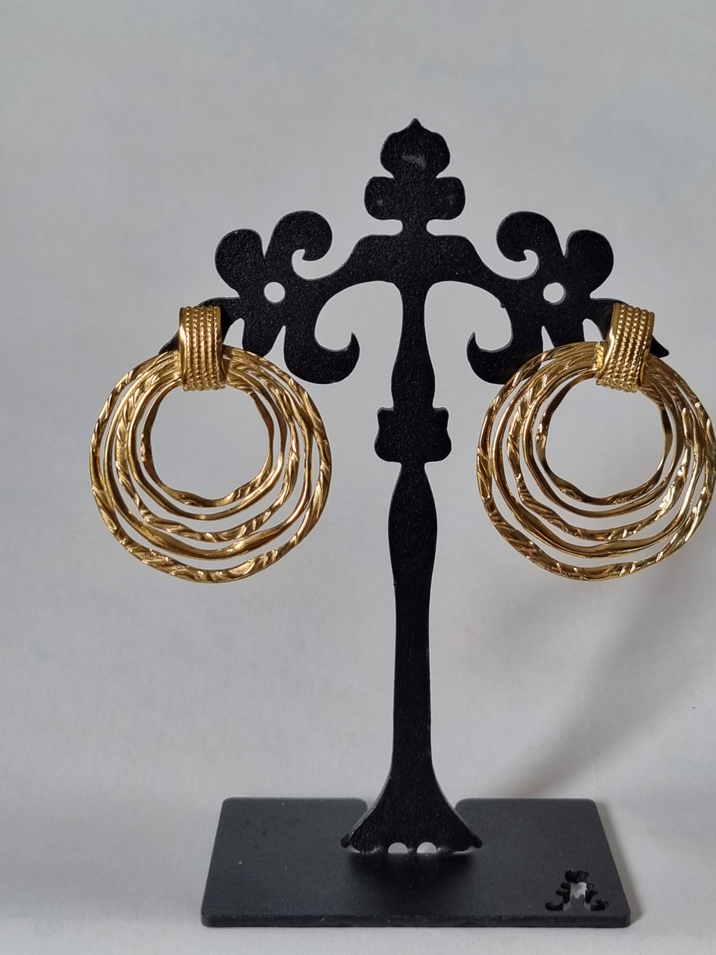 Boucles d’oreilles Créoles Multi‑Anneaux Dorés
