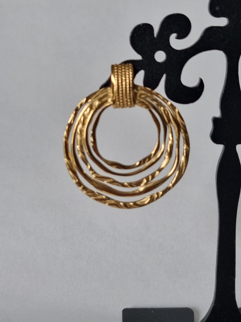 Boucles d’oreilles Créoles Multi‑Anneaux Dorés