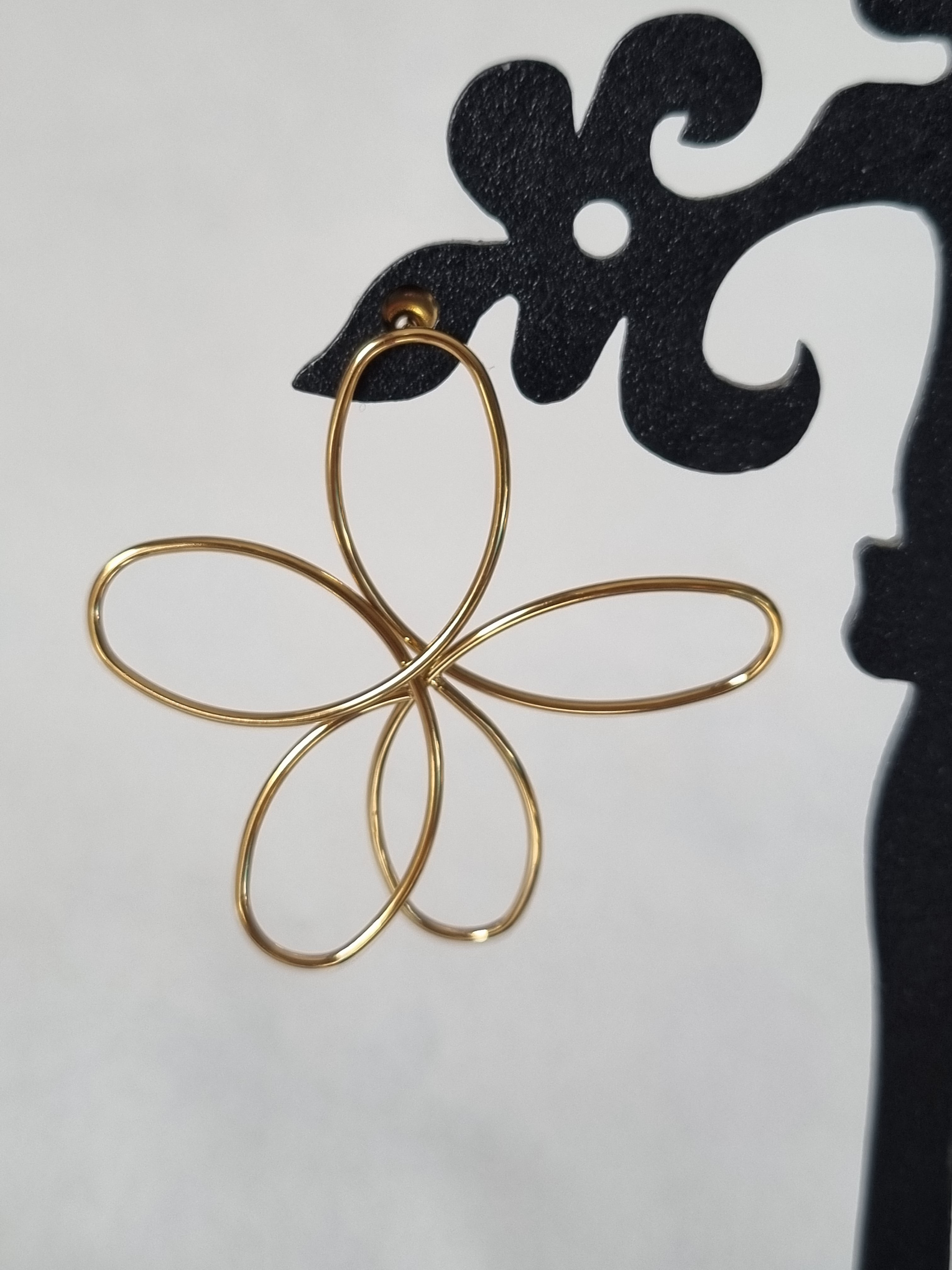 Boucles d’oreilles Fleur Fil Doré