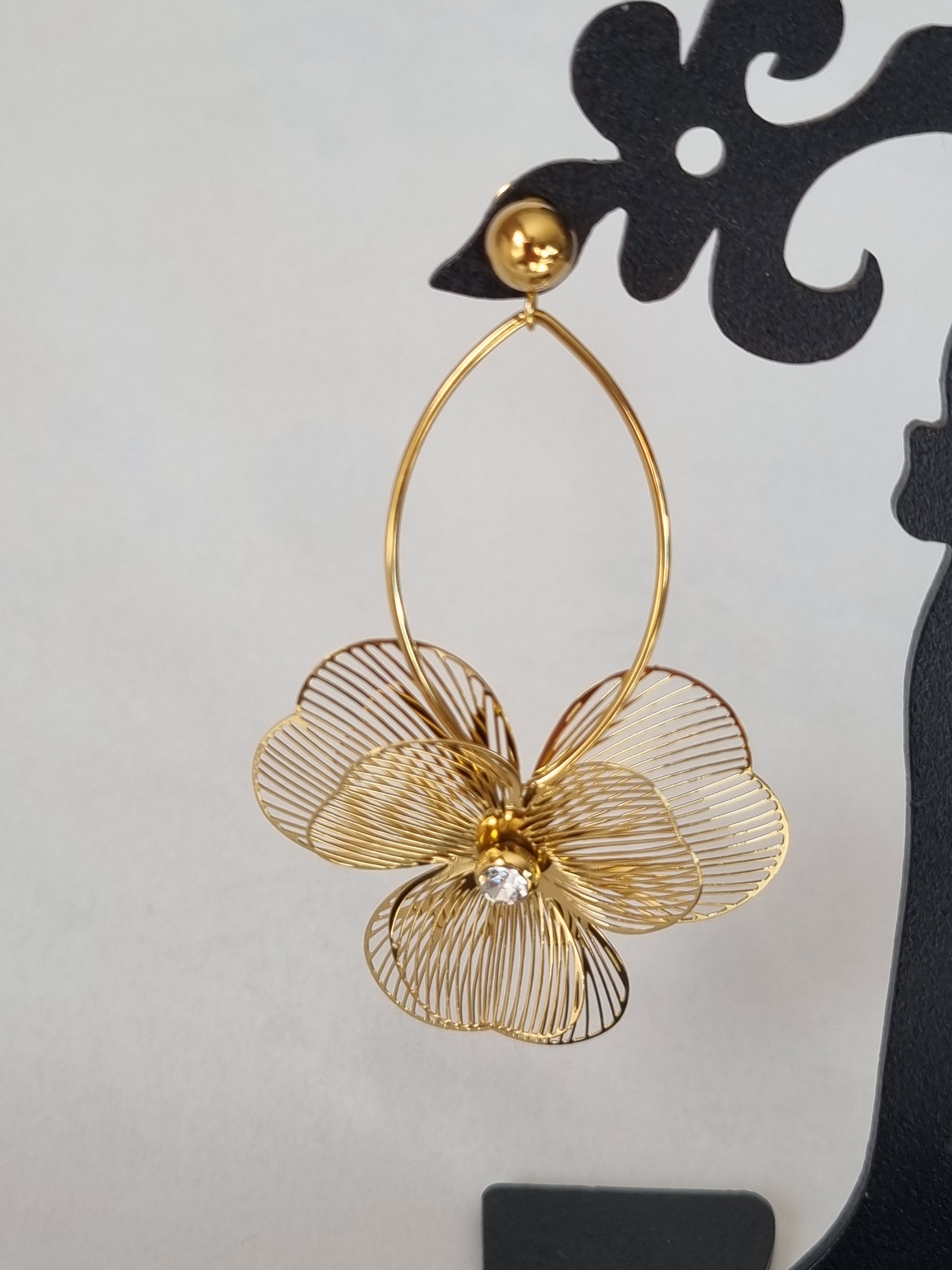 Boucles d’Oreilles Fleur Filigrane Dorée