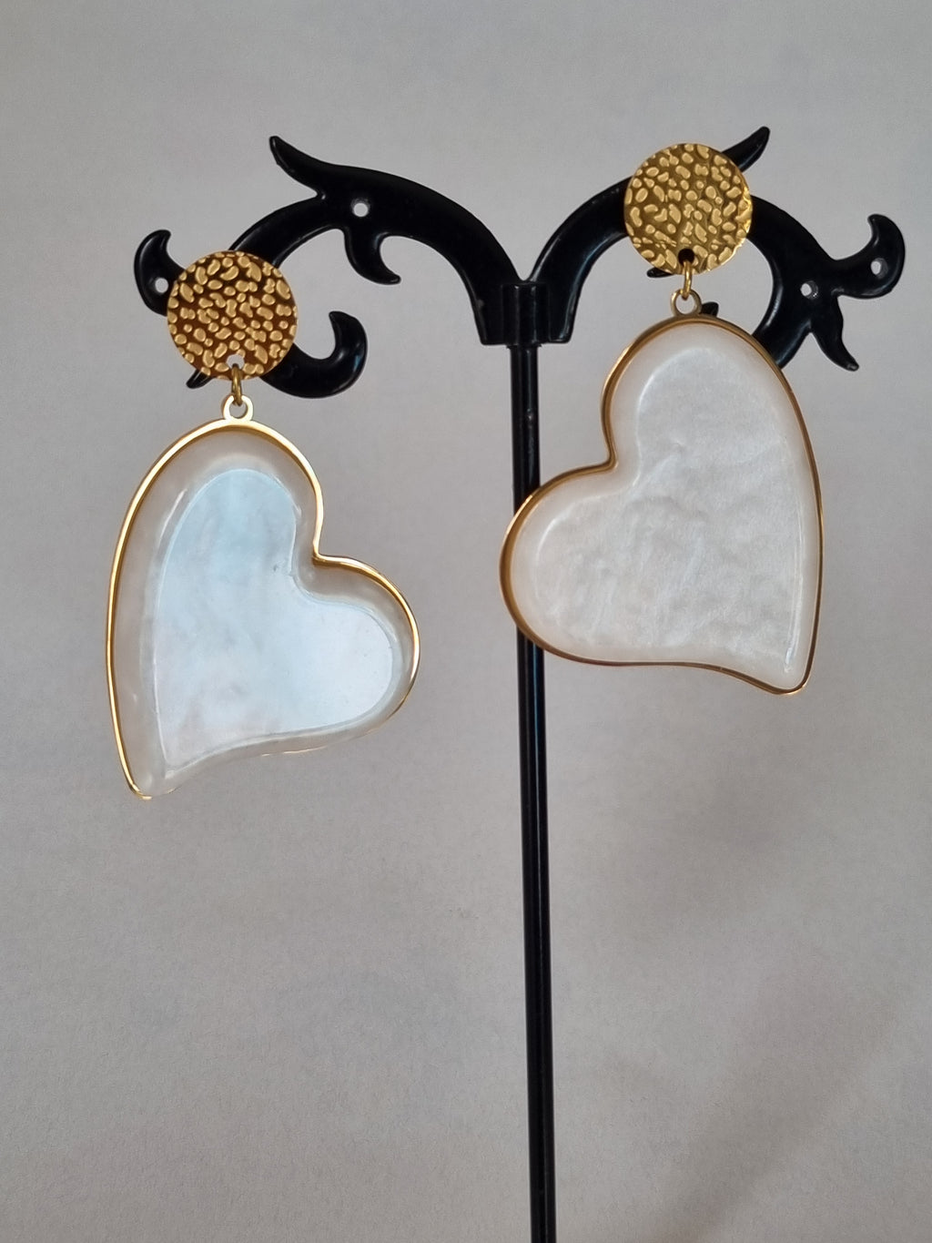 Boucles d’Oreilles Cœur Nacré & Doré