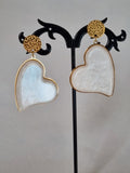 Boucles d’Oreilles Cœur Nacré & Doré