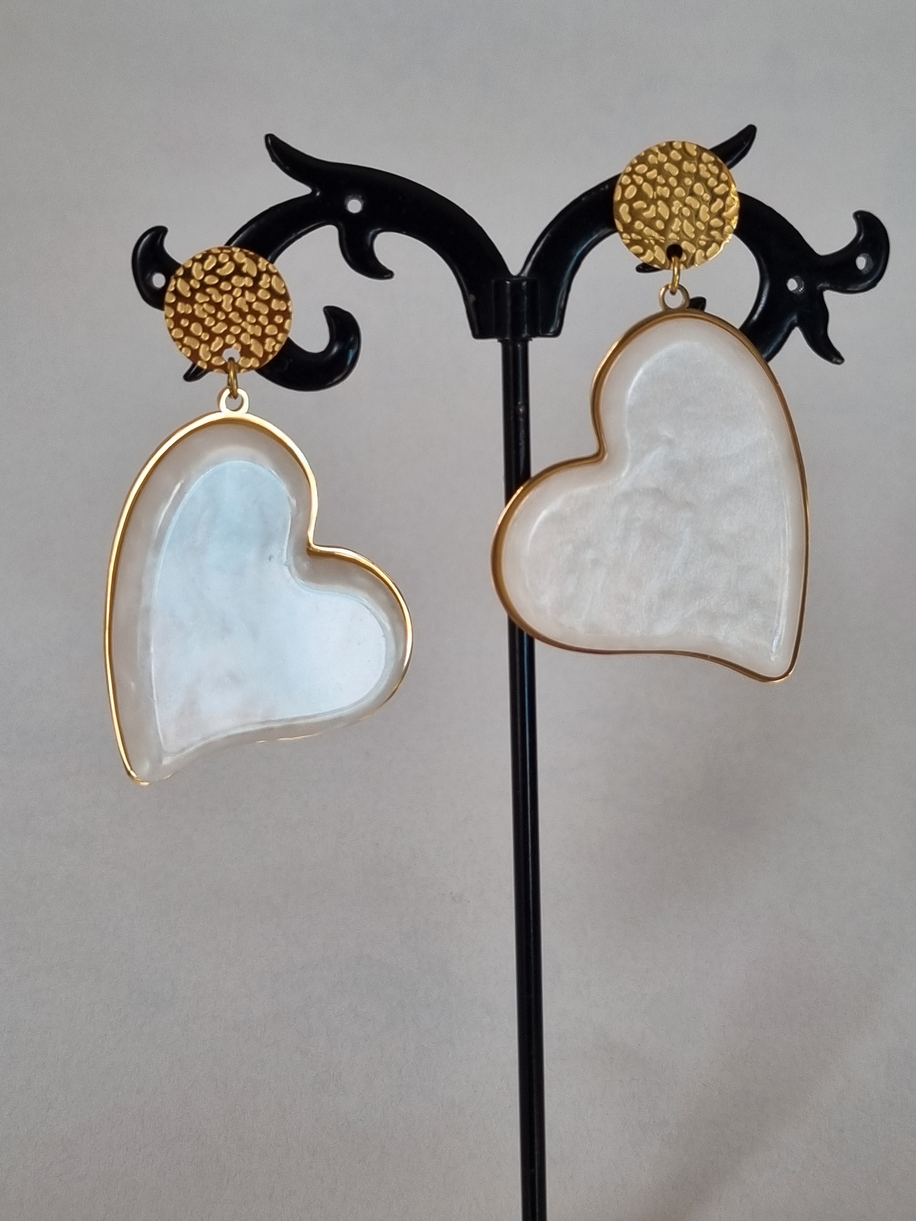 Boucles d’Oreilles Cœur Nacré & Doré