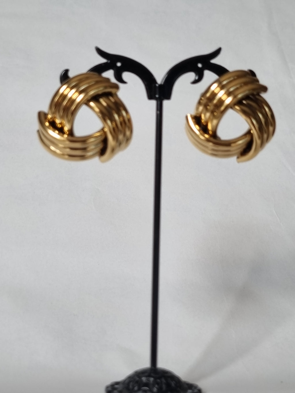 Boucles d’Oreilles Nœud Doré Entrelacé