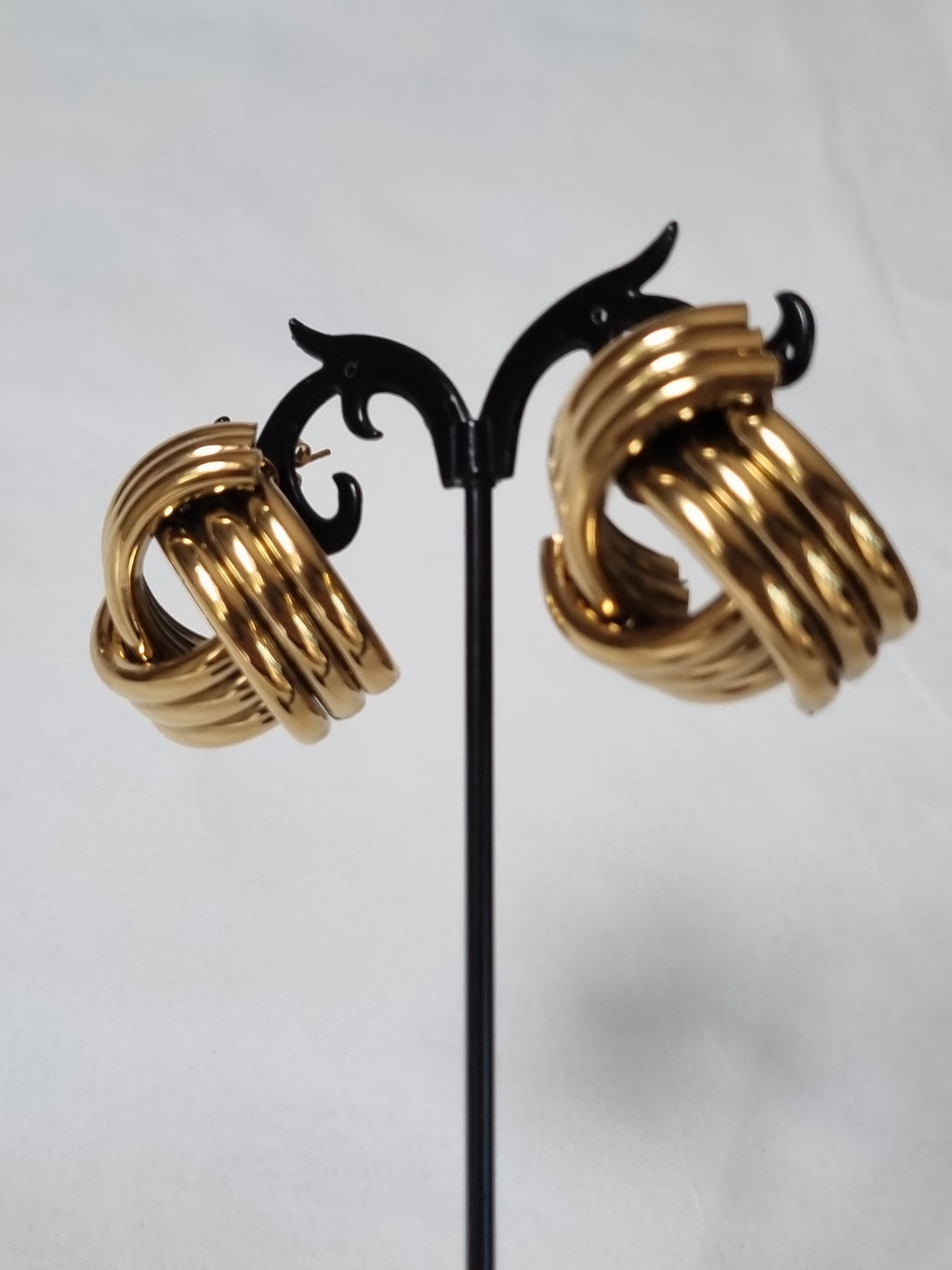 Boucles d’Oreilles Nœud Doré Entrelacé
