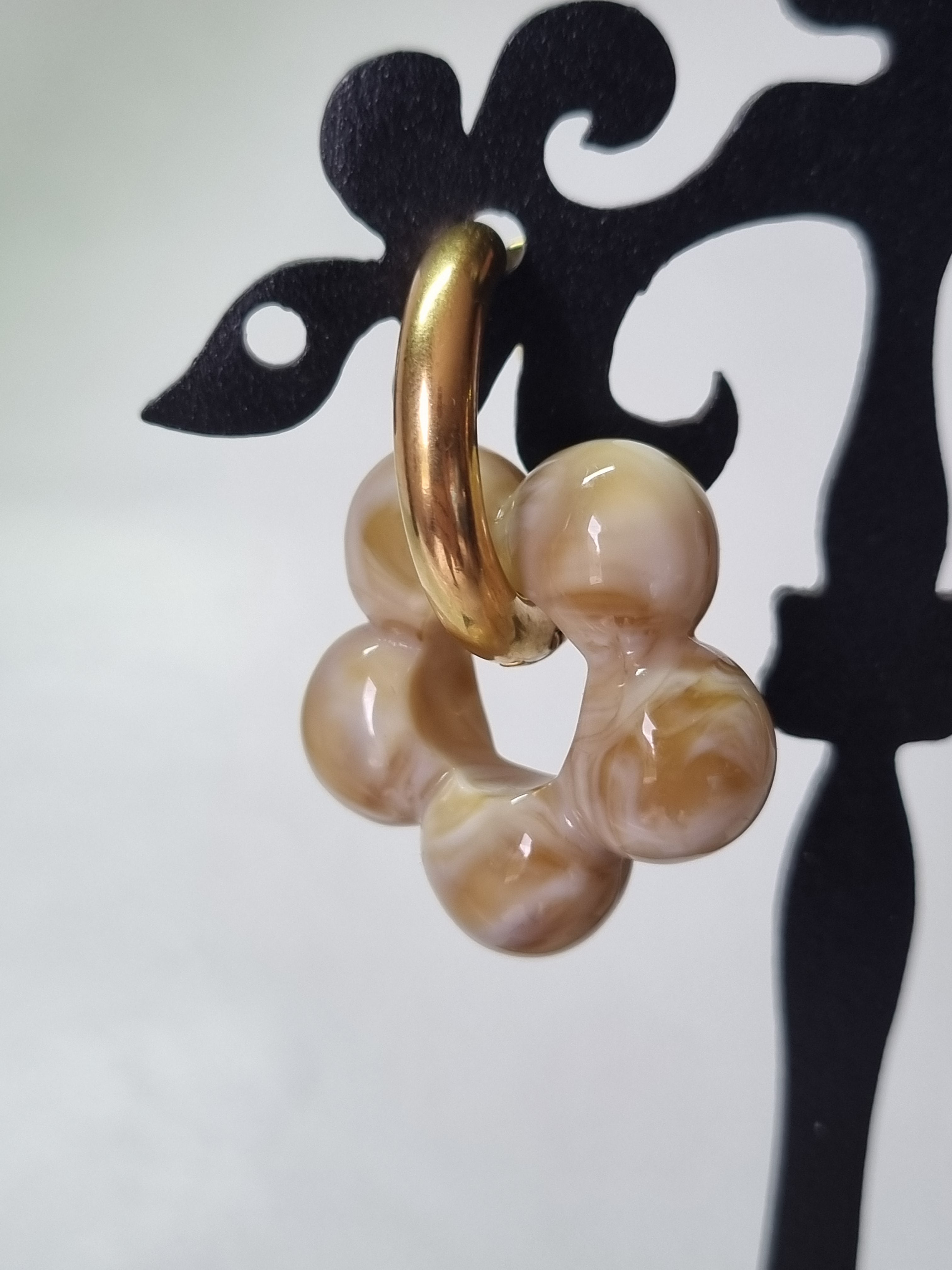 Boucles d’Oreilles Anneau Doré & Perles