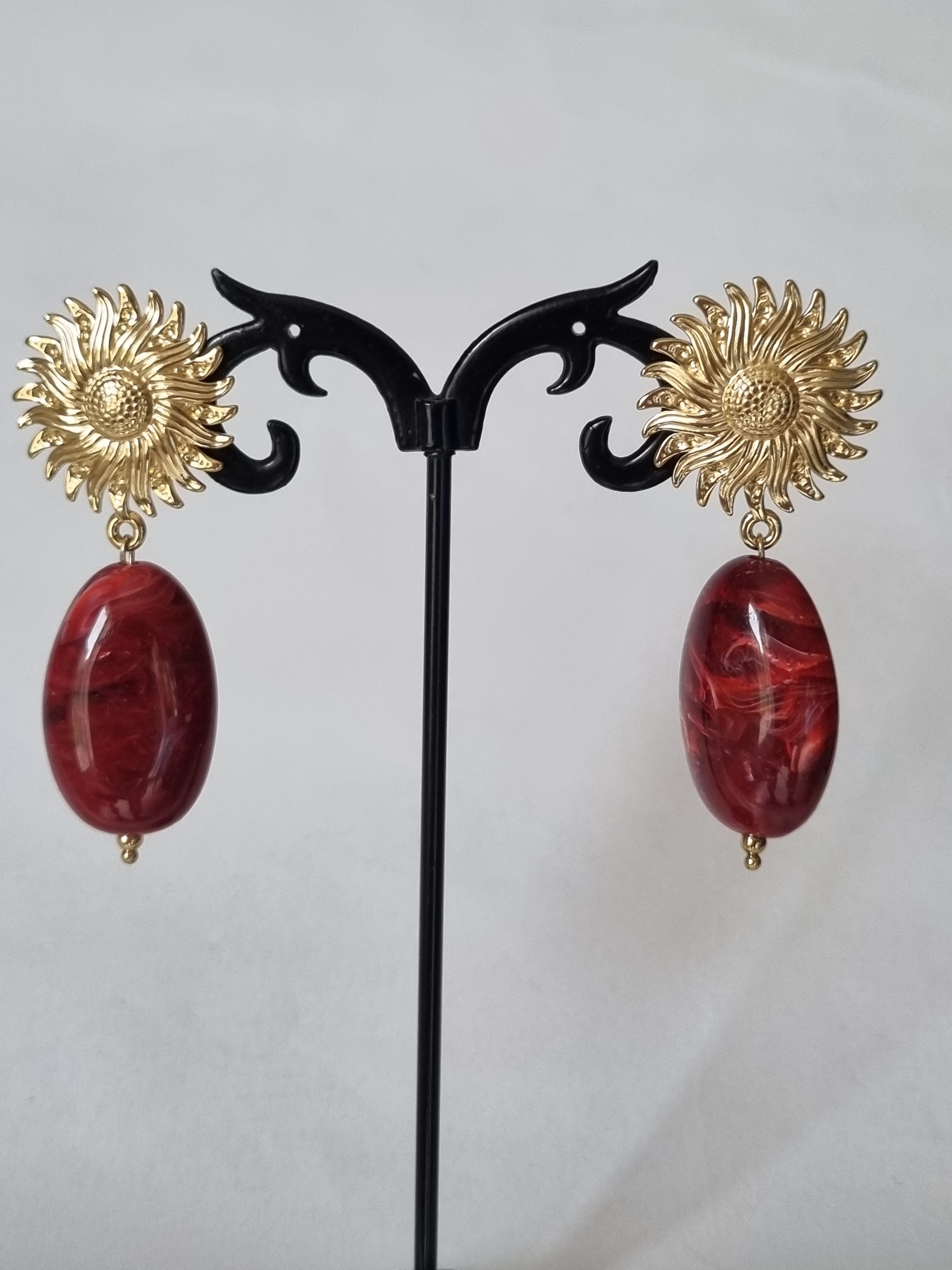 Boucles d’Oreilles Soleil Doré & Goutte Rouge