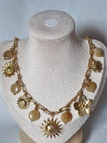 Collier Soleil & Fleurs Dorés – Bijou Lumineux et Raffiné