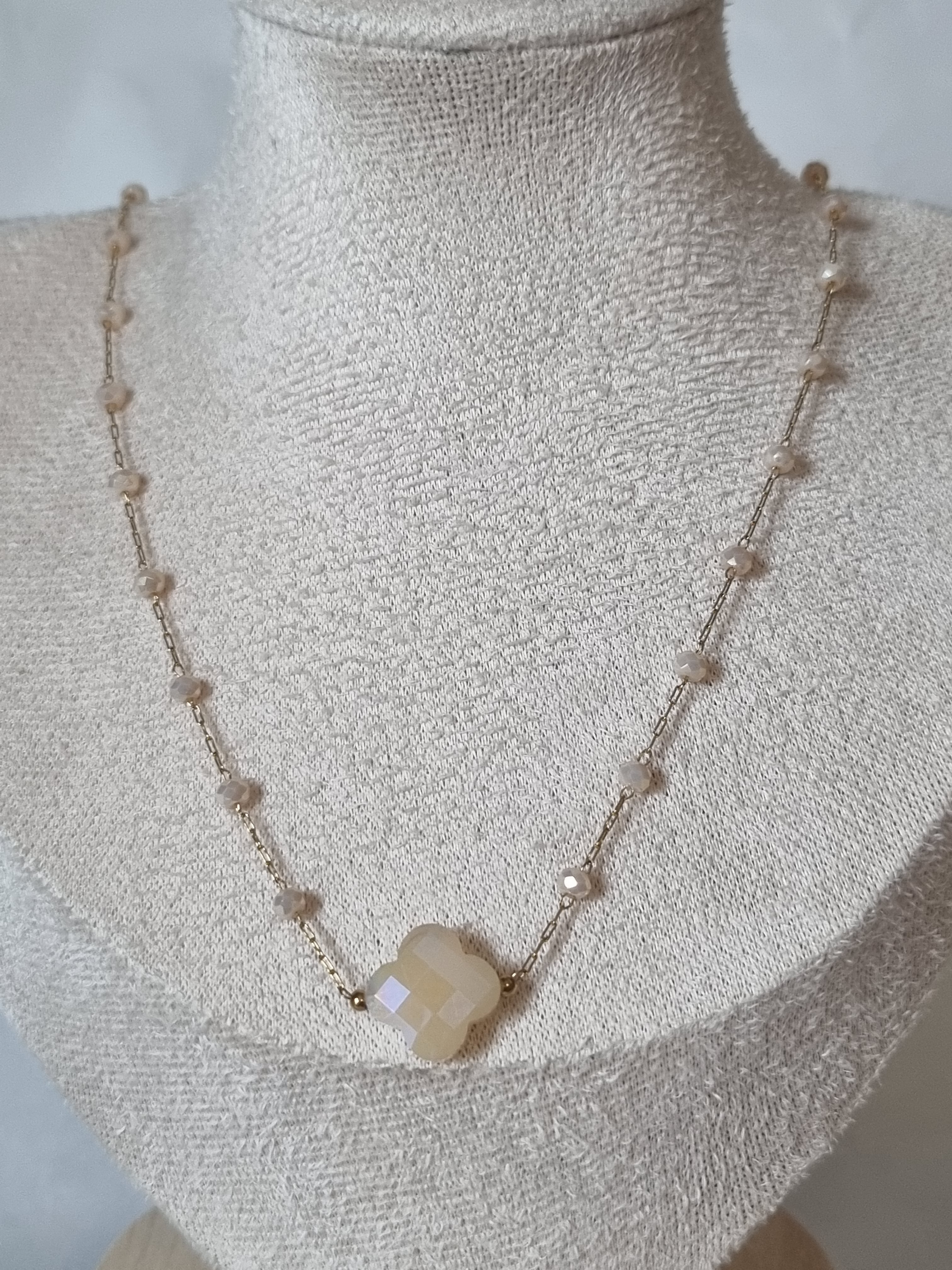 Collier Trèfle Doré – Bijou Fin & Porte‑Bonheur