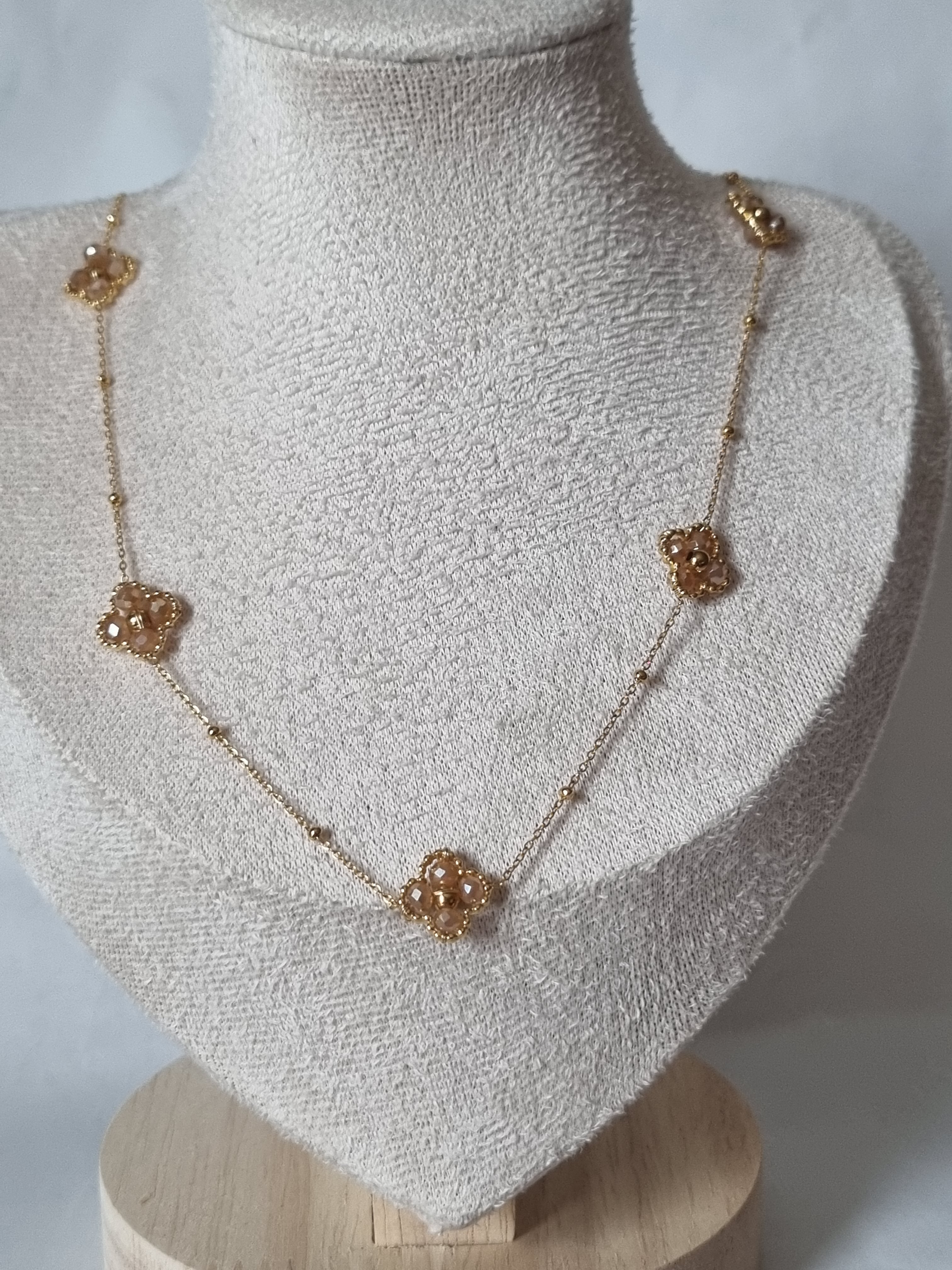 Collier Fleur Perlée Doré