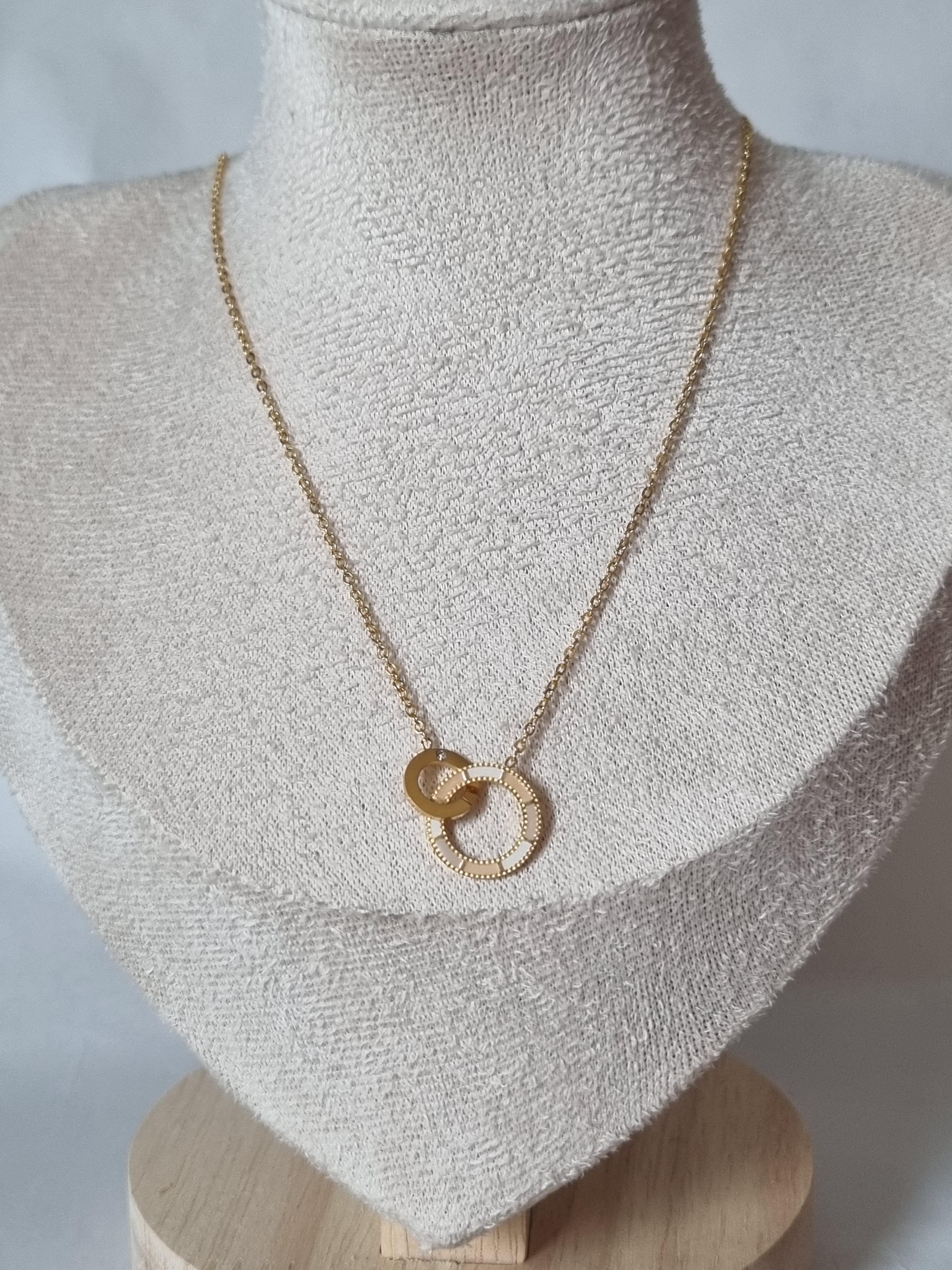 Collier Anneaux Entrelacés Dorés