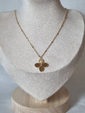 Collier Fleur Dorée & Pierre Blanche