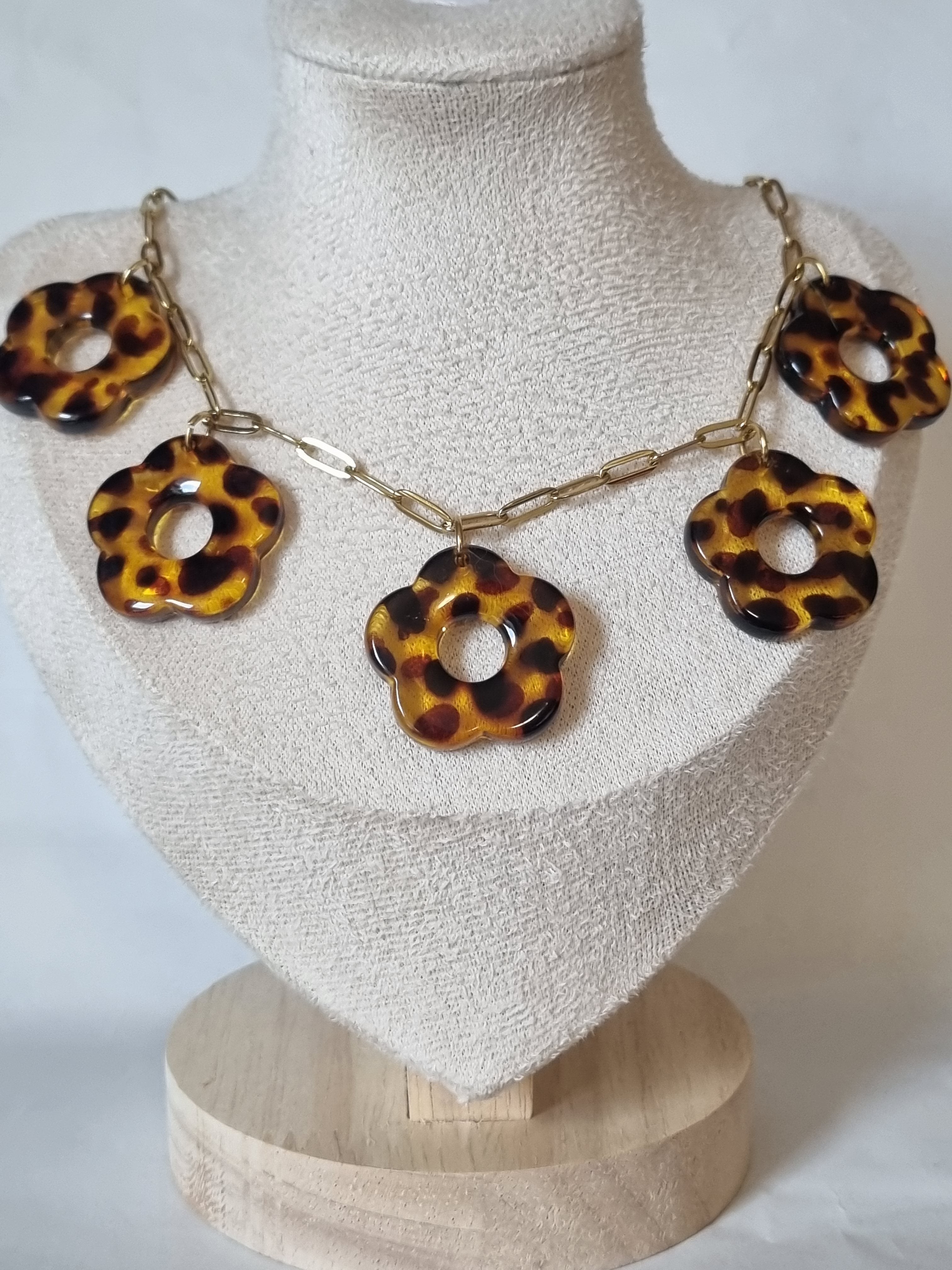 Collier Fleurs Écaille & Doré