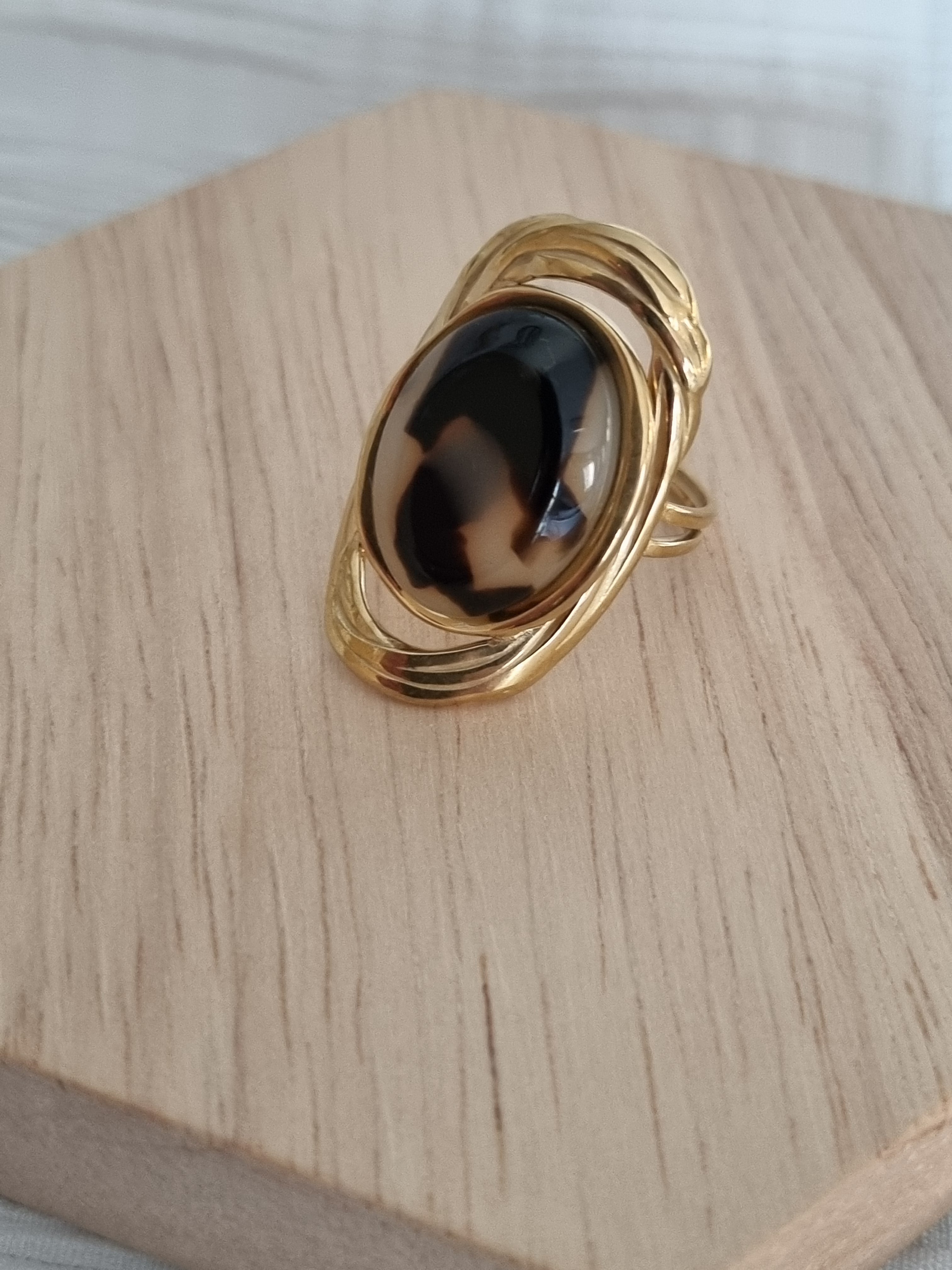 Bague Ovale Écaille