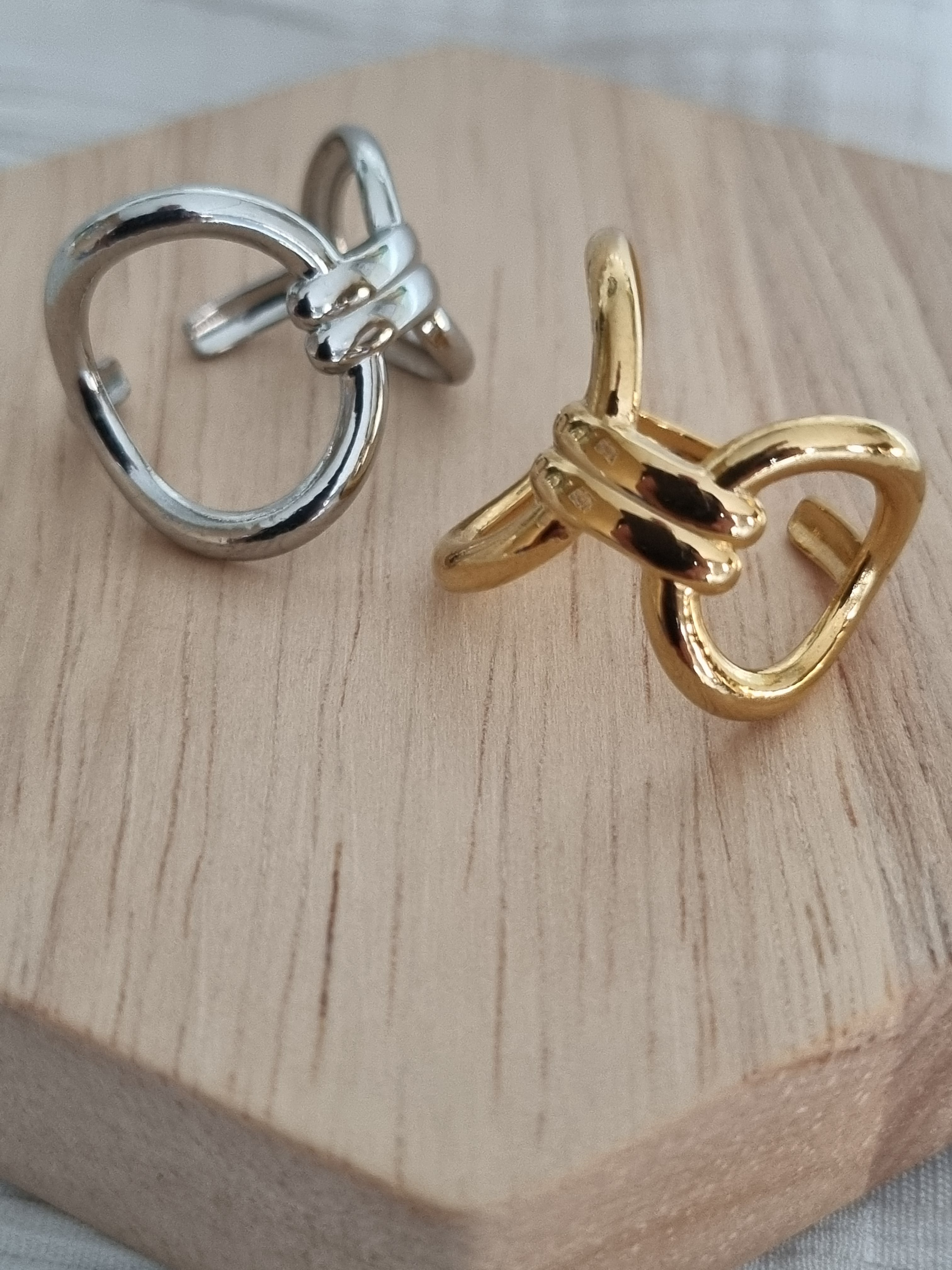 Bague Nœud Élégant