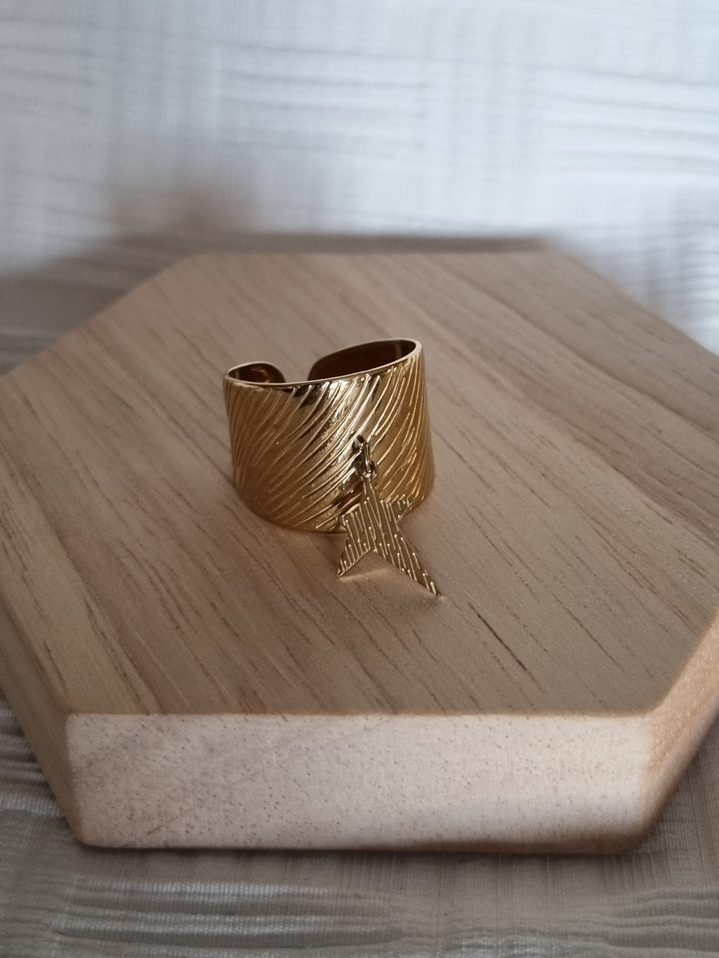 Bague étoile dorée